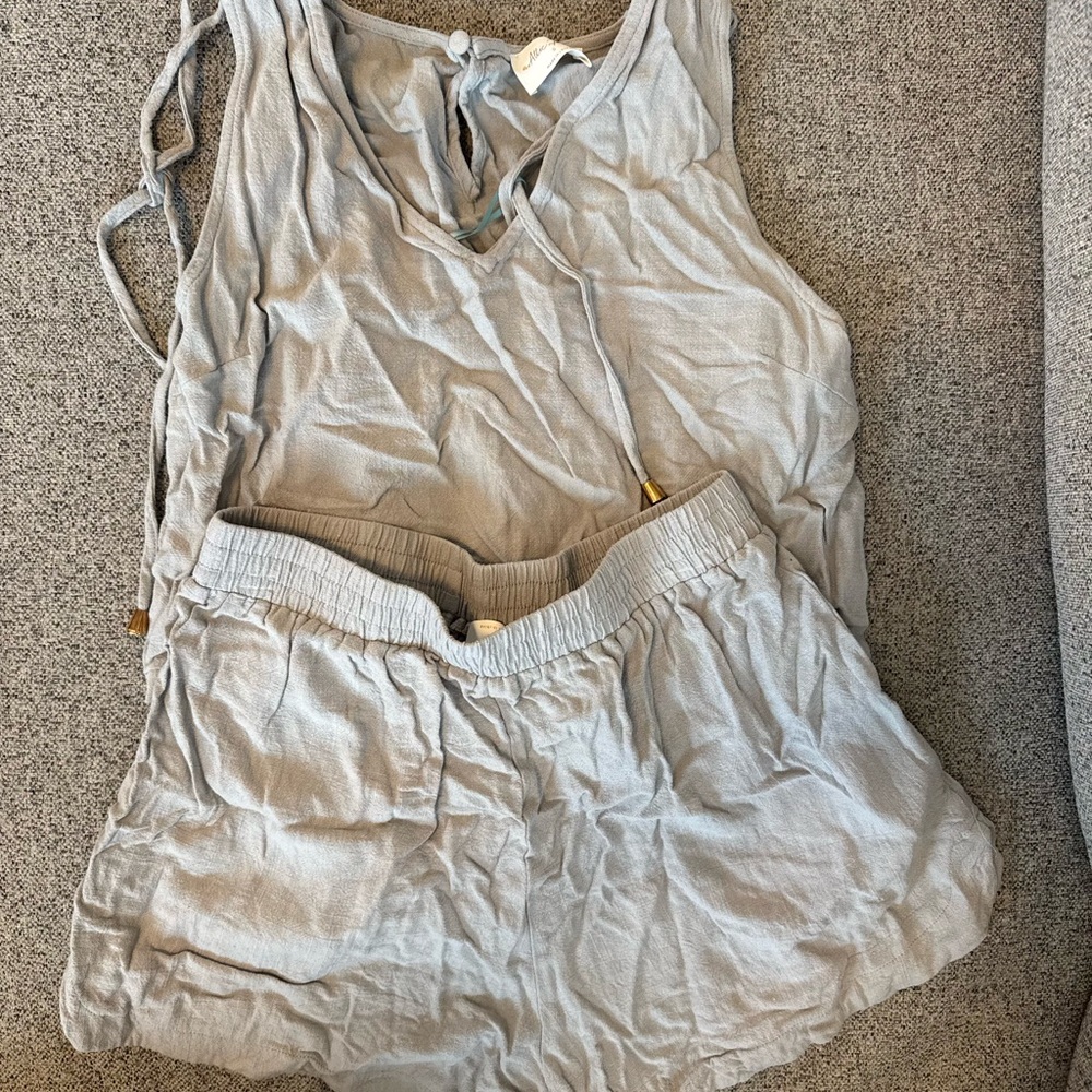 Light Gray Sleeveless Top and Shorts Set